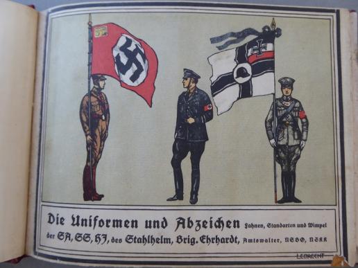 DIE UNFIFORMEN UND ABZEICHEN DER SS/SA,.