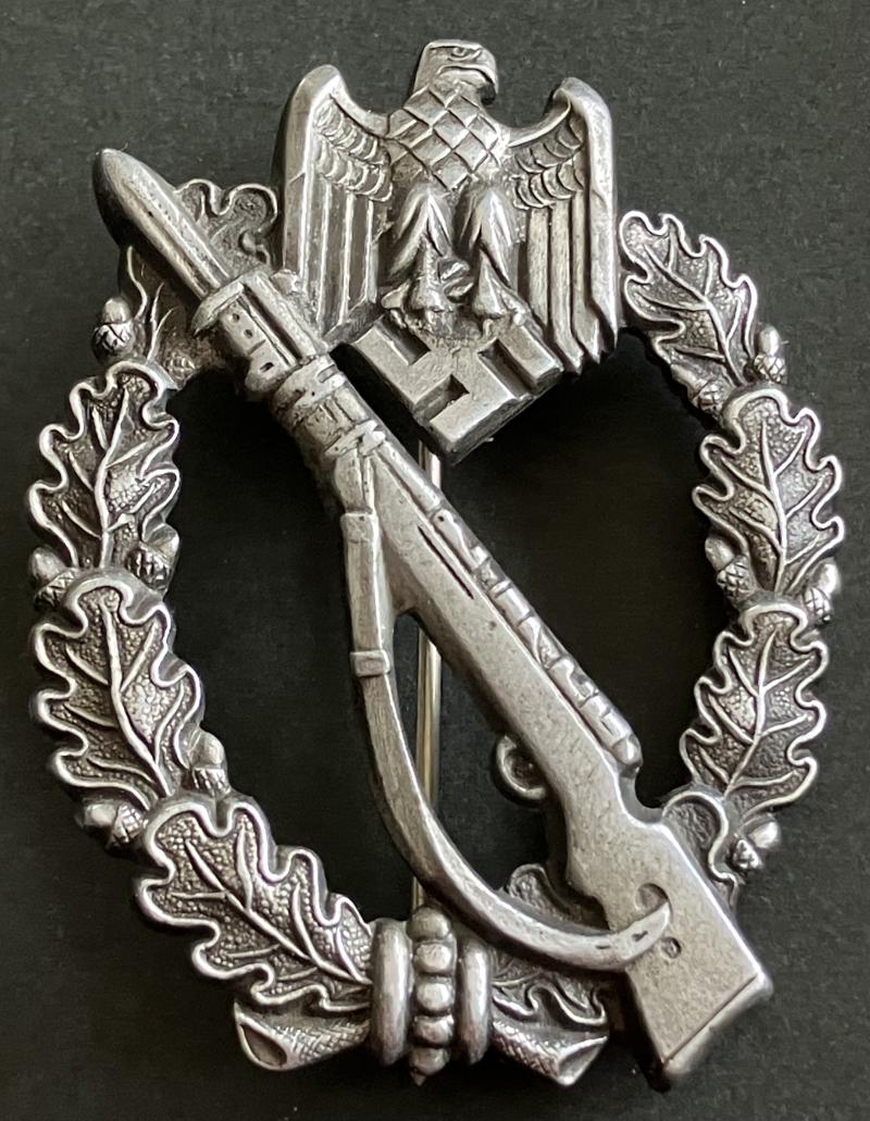 INFANTRY ASSAULT BADGE.