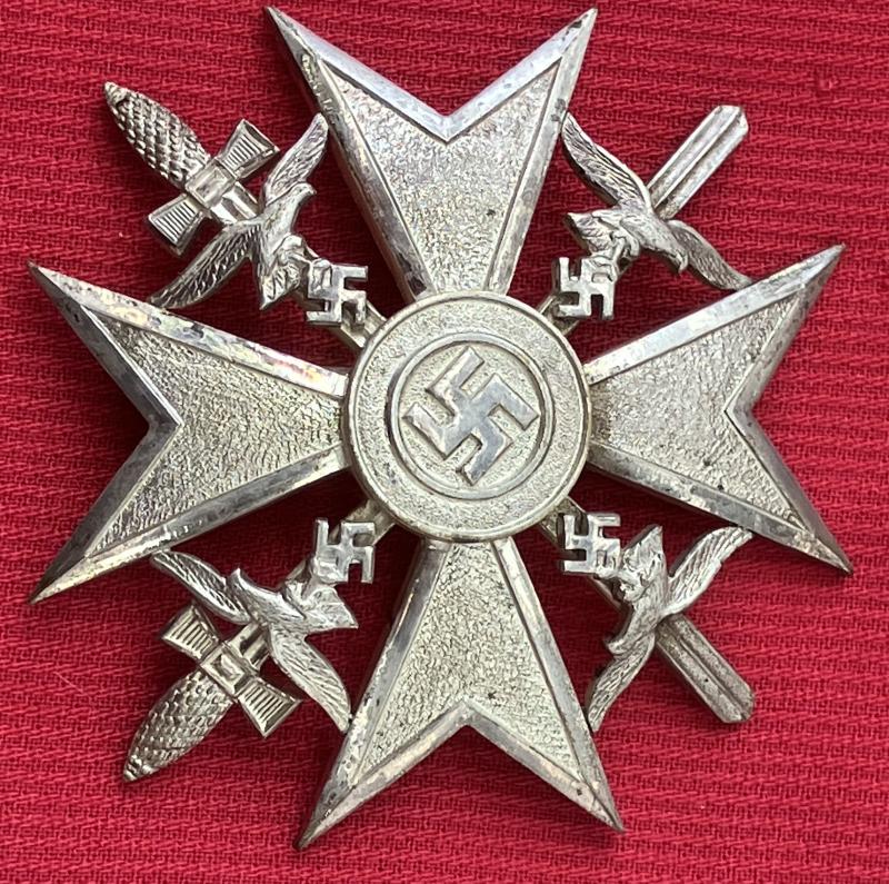 VAULTED SPANISH CROSS IN SILVER L15.