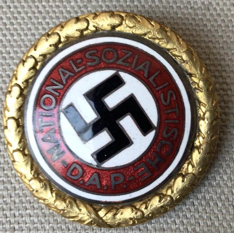 LGE GOLD PARTY BADGE IN GEM CONDITION.