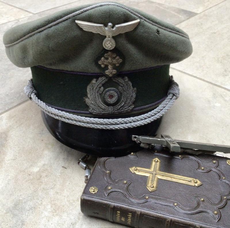 WEHRMACHT EARLY FIELD PADRES VISOR GROUP.