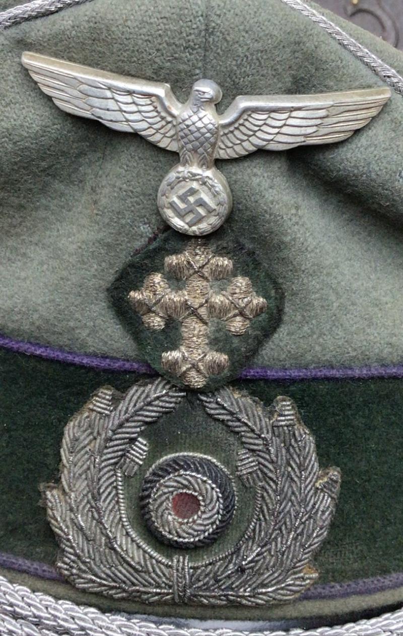 WEHRMACHT EARLY FIELD PADRES VISOR GROUP.