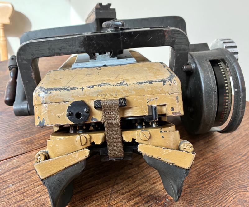 HEAVY ZEIS 12x40 RANGE FINDER WITH MOUNT.