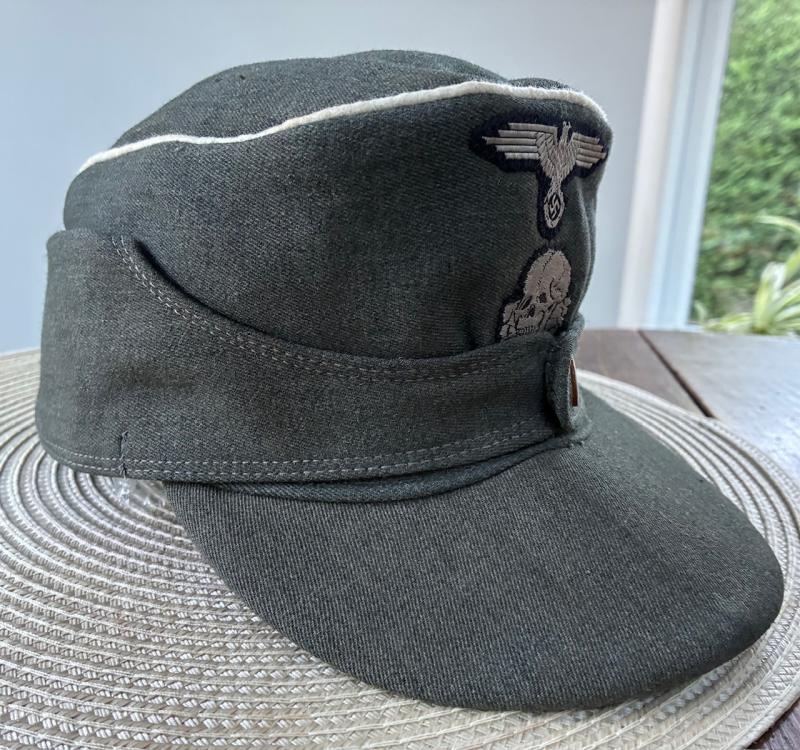 SS OFFICER M43 FIELDCAP.