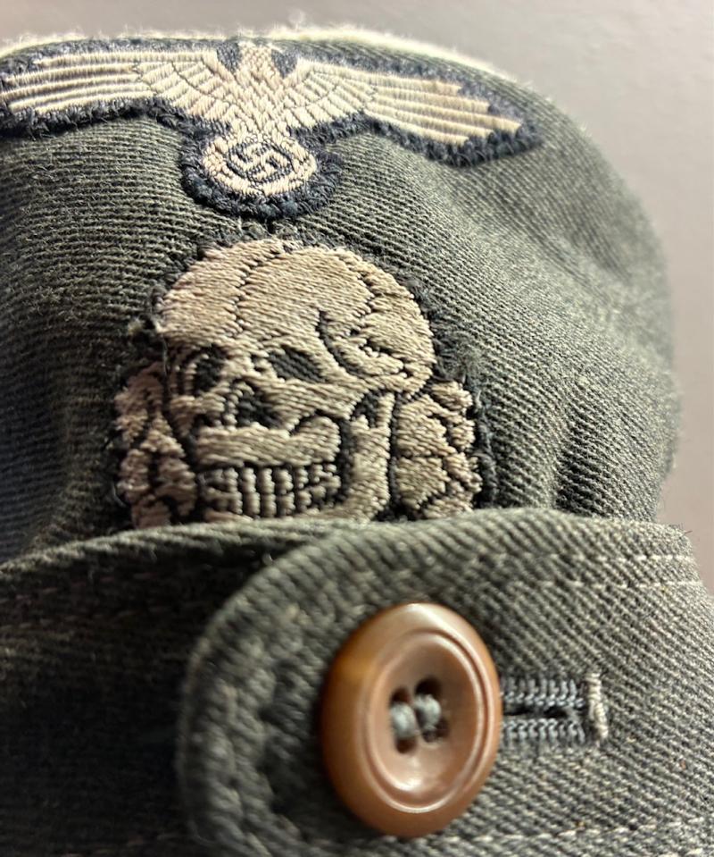 SS OFFICER M43 FIELDCAP.